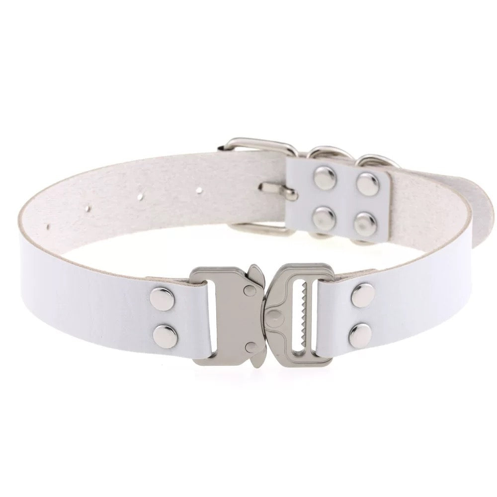 Y2K Punk Buckle Choker – Industrial Subculture Collar for Baddies