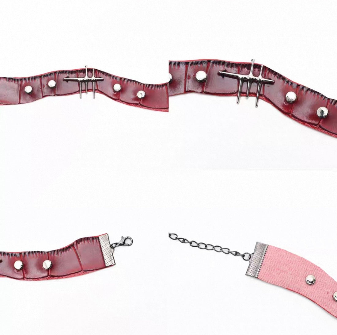 Snake-Print Asymmetric Hardware Choker detail view