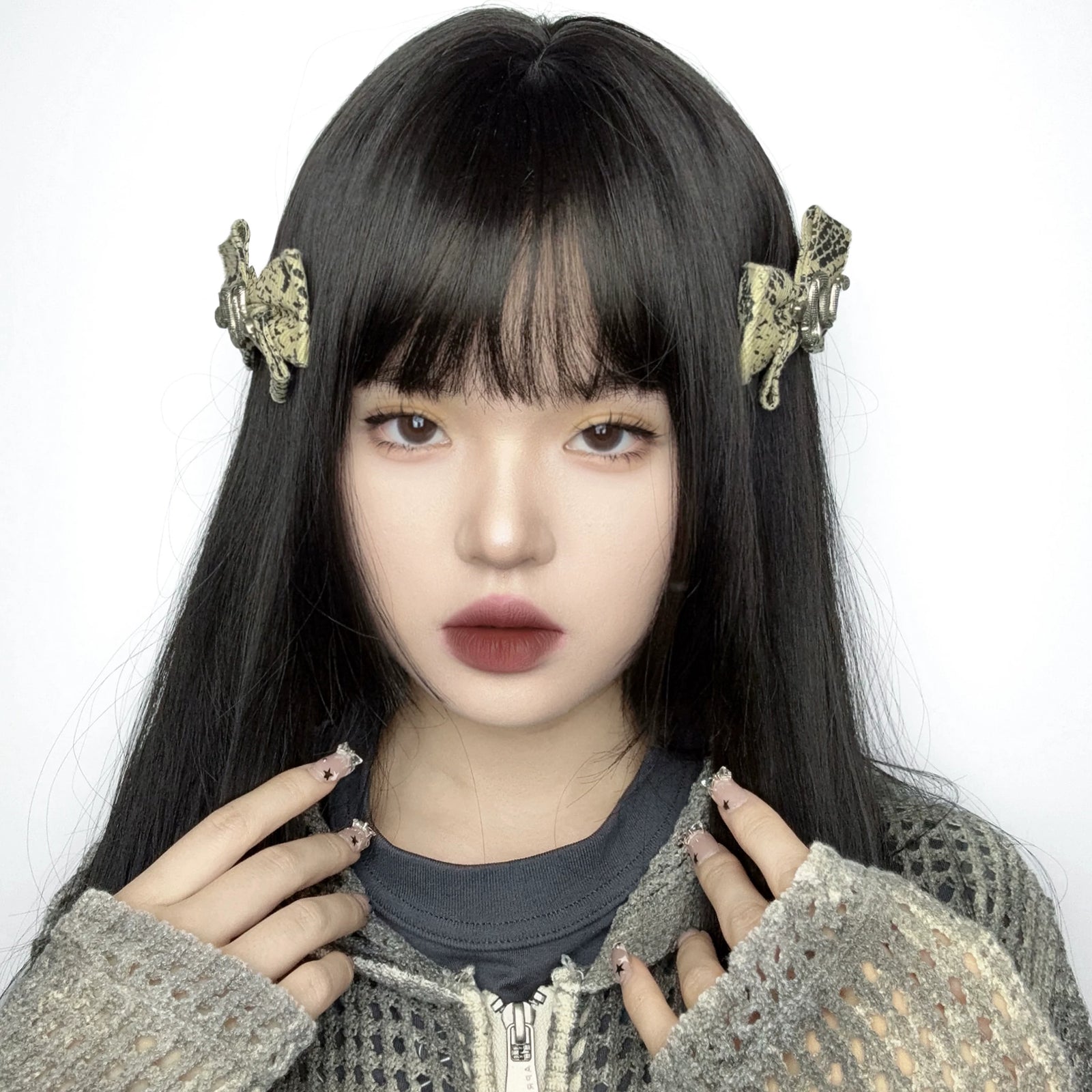 Sweet Dark Bow Snake Hair Accessory image 4