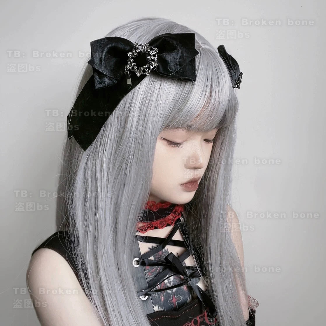 Vintage Bow Faux Leather Hair Clip image 4