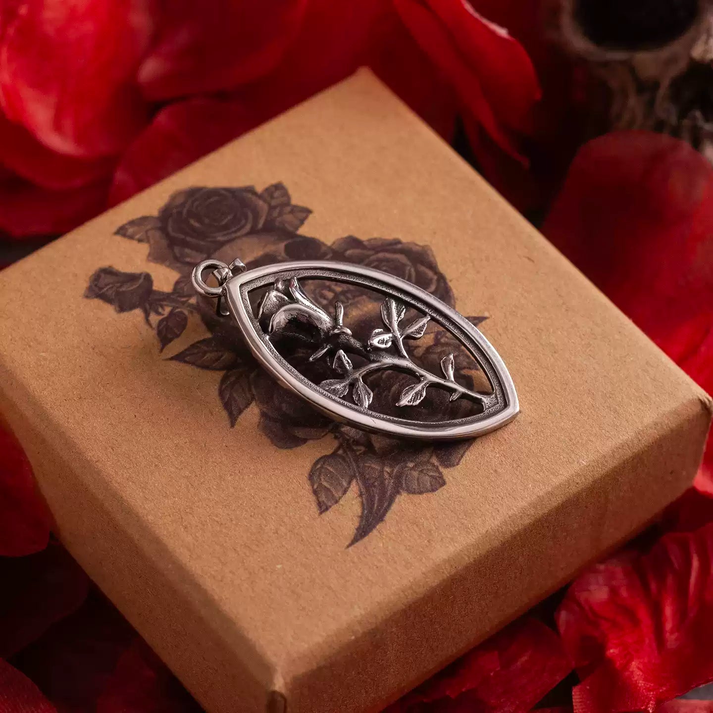 Dead Rose Gothic Pendant Necklace product image 4