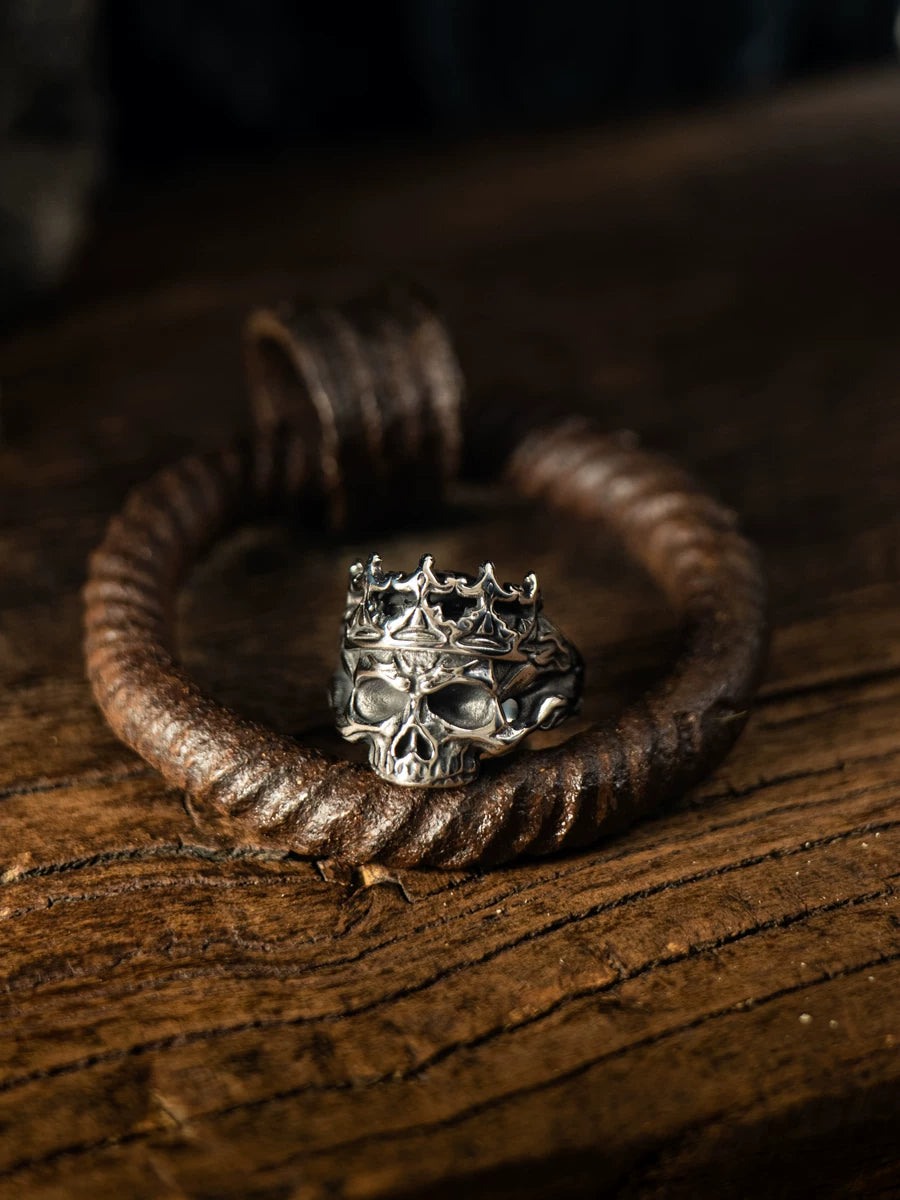 Undead Monarch Skull Ring product image 6
