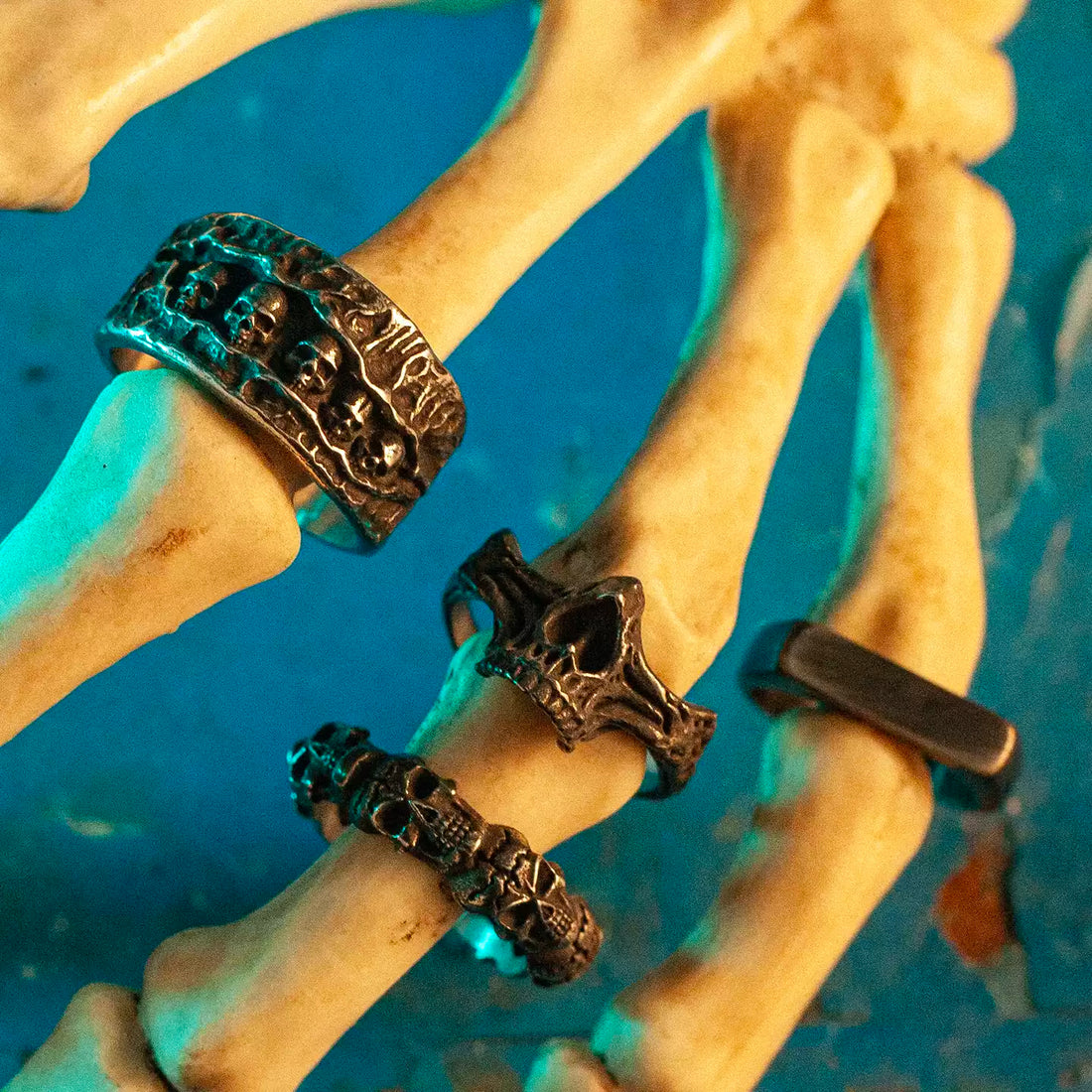 Half Deathmatch Skull Ring detail view