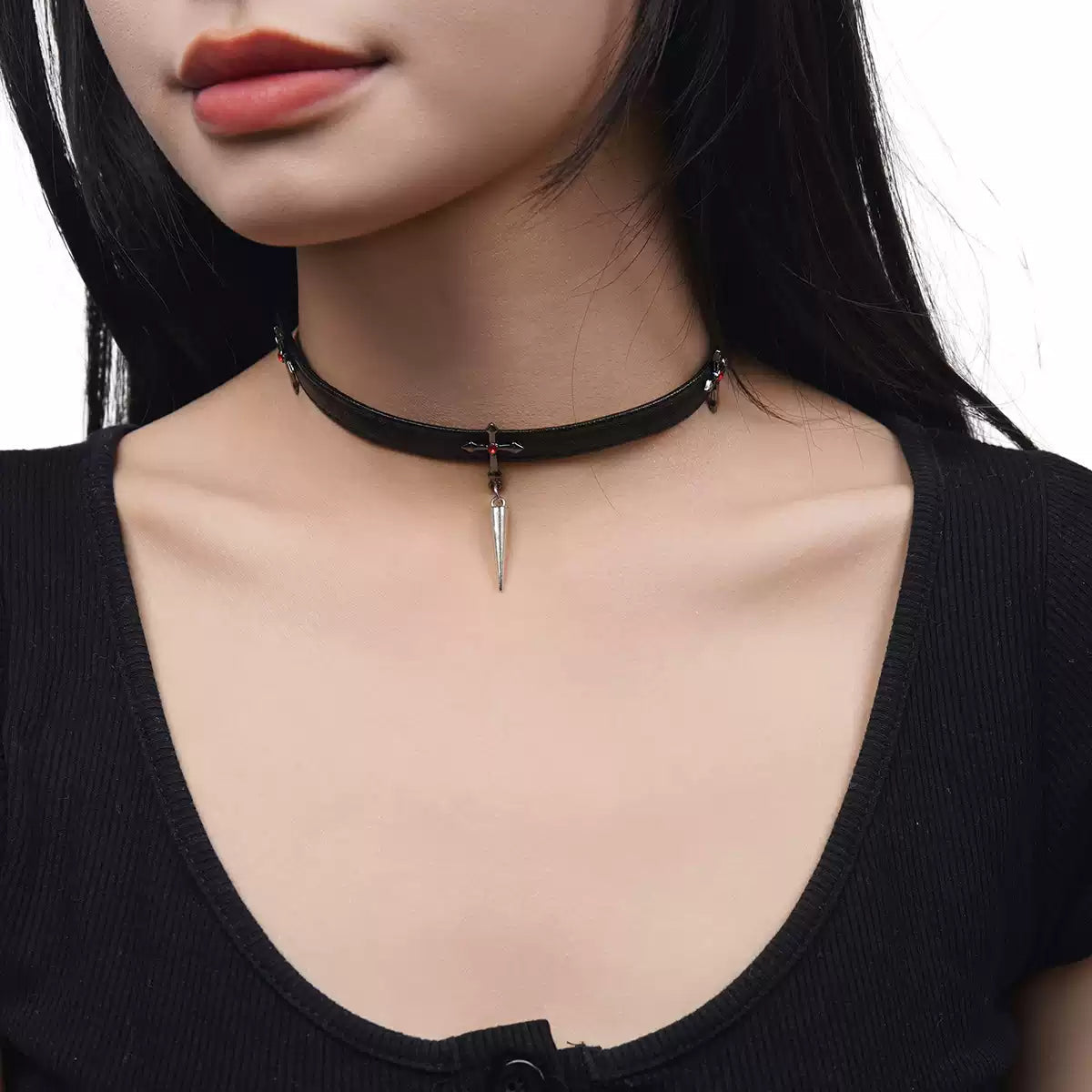 spike drop leather choker image 4